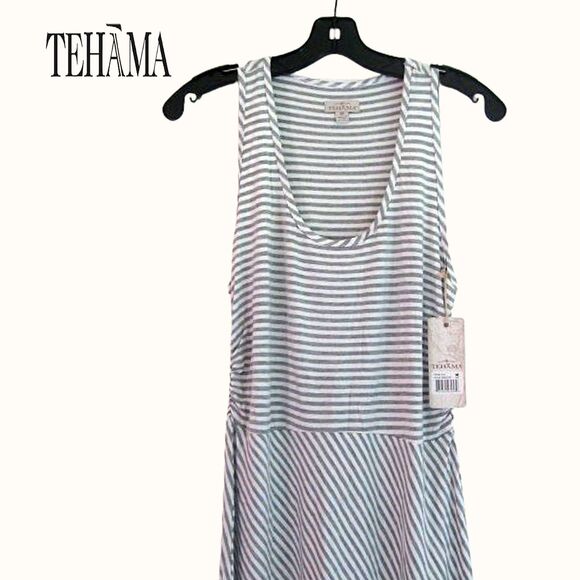 TEHAMA NEW Contrast Pinstripe Scoop Neck Racerback Fit&Flare Activewear Dress M - Picture 2 of 12